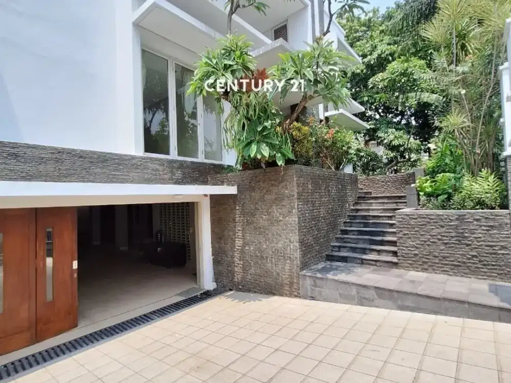 Disewakan Rumah Mewah Hook Pondok Indah Strategis Di JakSel