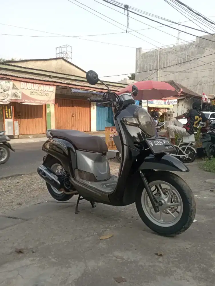 Honda Scoopy Fi Donut 2019 iSS CBS mulus