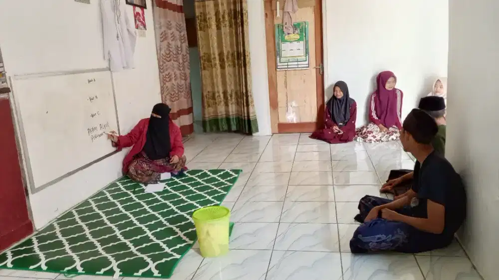 Dibutuhkan segera kepala sekolah