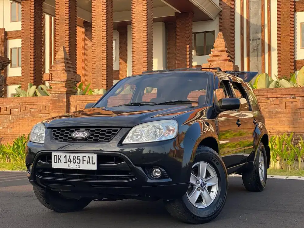 Ford Escape xlt 2011 pmk asli bali