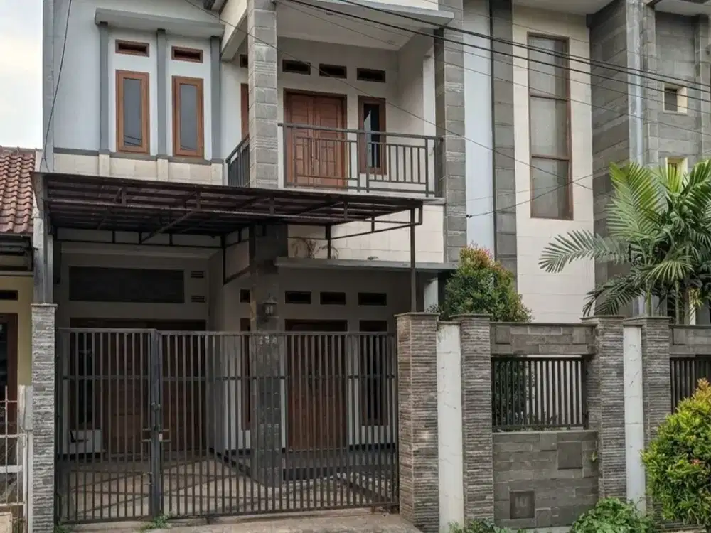 Rumah 2 Lantai Siap Huni di Turangga Bandung