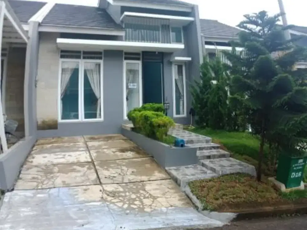 Rumah 1 Lt Siap Huni Lokasi Depan Taman, Harga Murah
