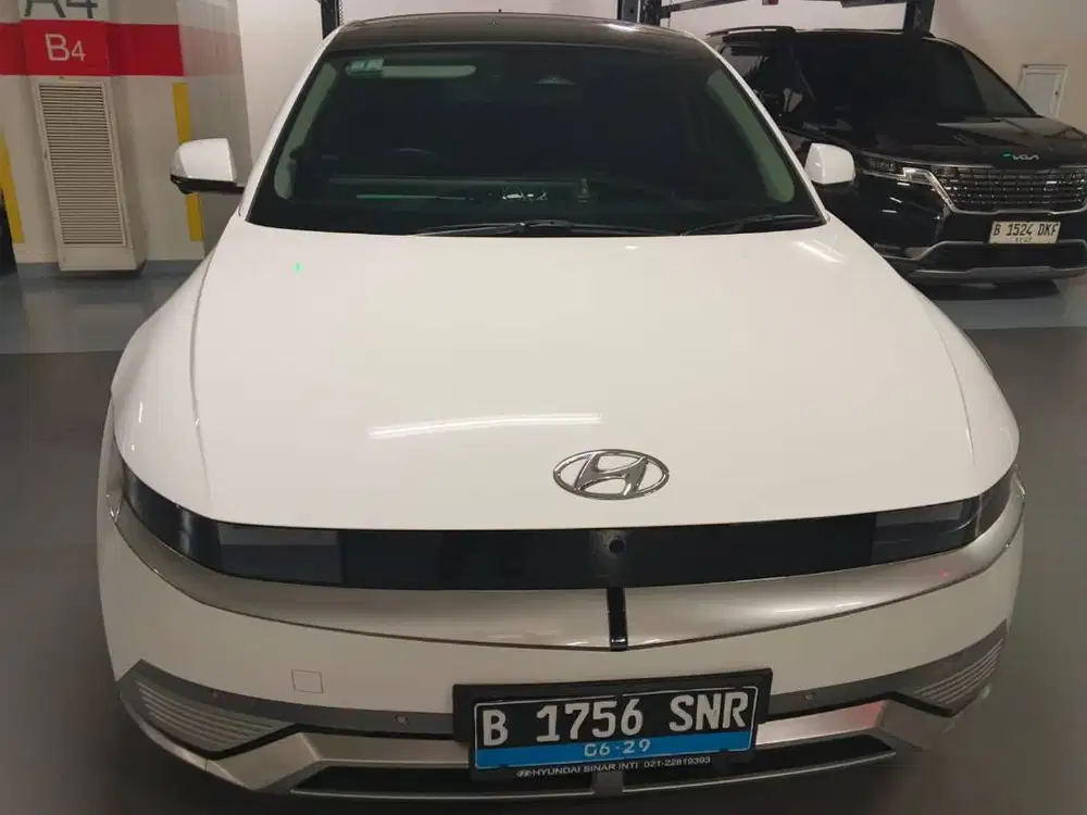 IONIQ 5 PUTIH 2023