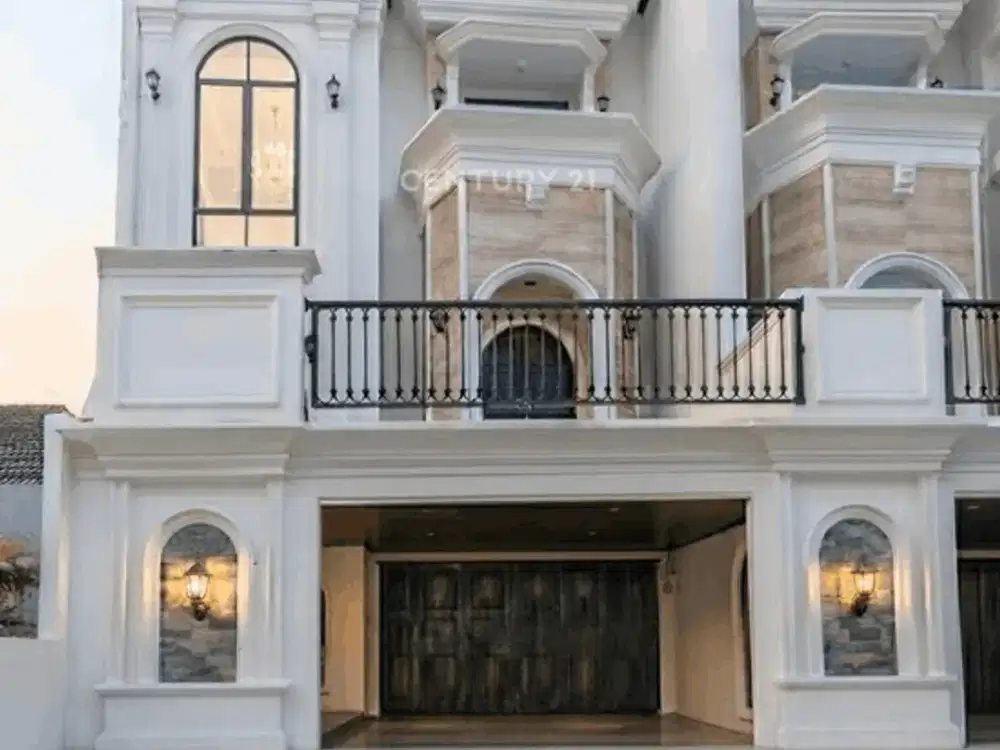 New House Akses Jalan Raya Utama Di Jagakarsa
