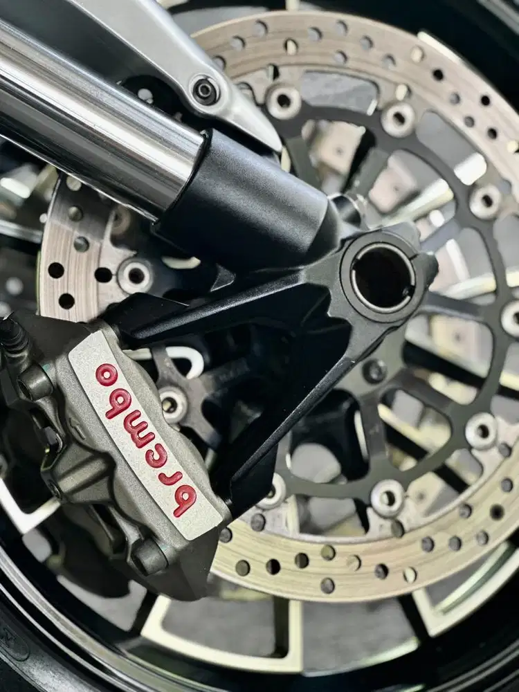 Moge Ducati Diavel 1200 Th 2012