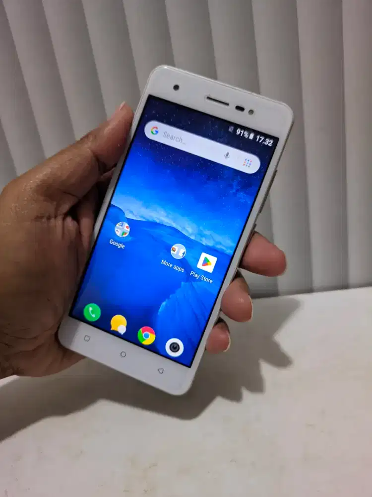 lava iris65 1/8gb 4G LTE minus