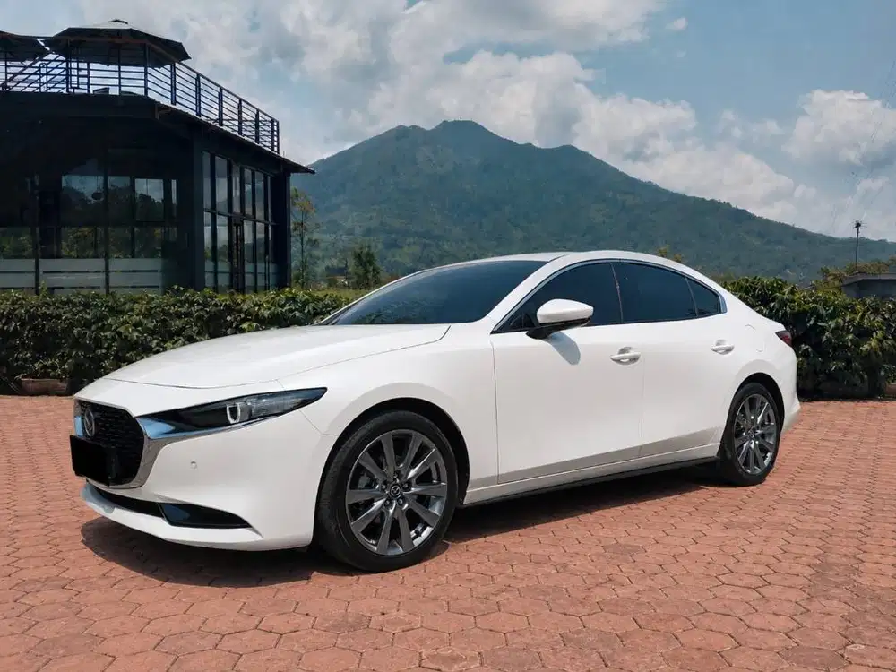 MAZDA 3 [KM 5rb] - Tangan pertama - SKYACTIV-G SEDAN -SERVICE RECORD