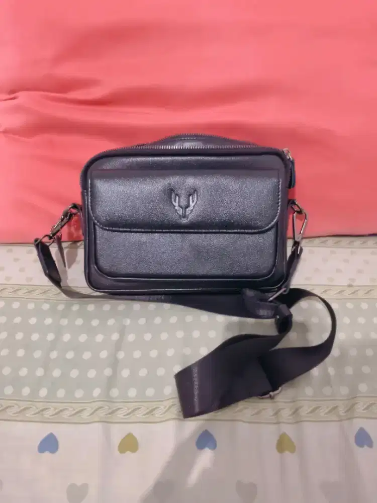 Tas Slempang dan Handbag pria Like New