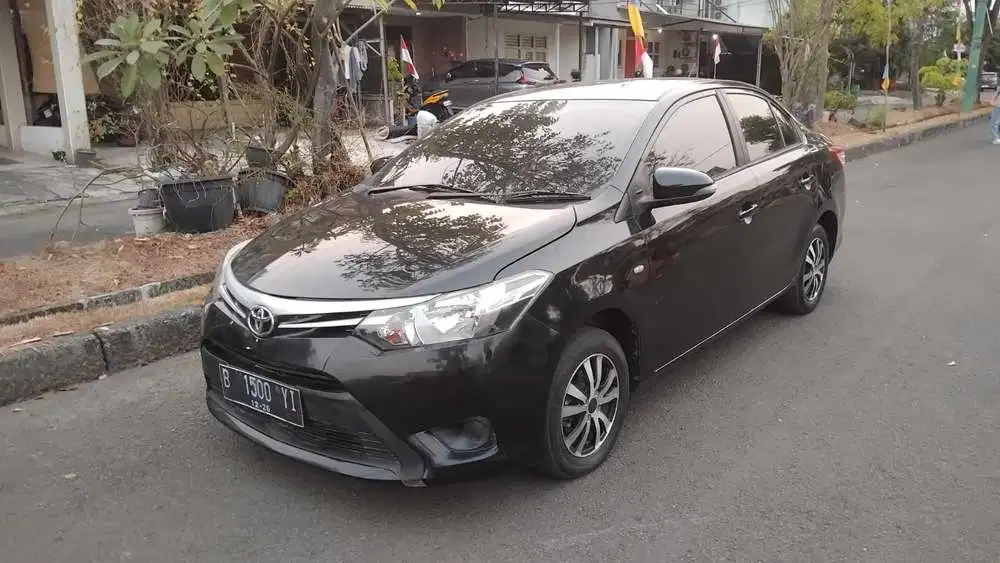 Toyota Limo 2015 Bensin