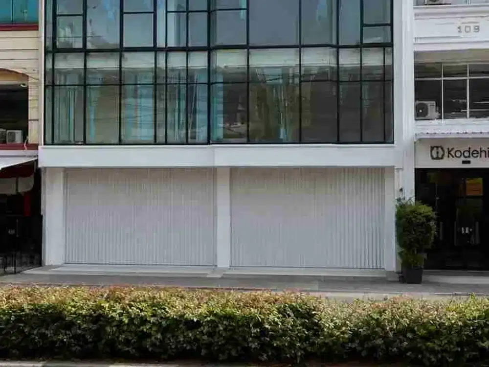 Disewakan Ruko Gandeng 3 Lantai di Jl. Fatmawati – Luas 630 m², Cocok Showroom & Retail