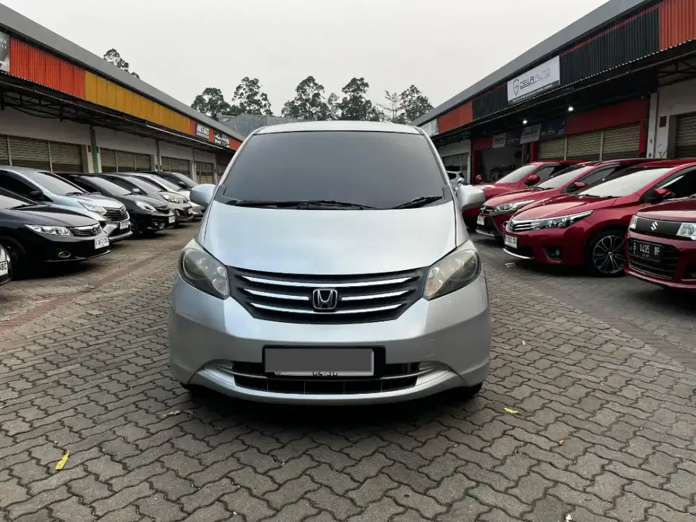 HONDA FREED PSD AT 2010 SILVER EDITION !!