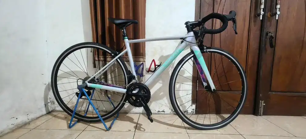 Polygon stratos S5 ukuran S