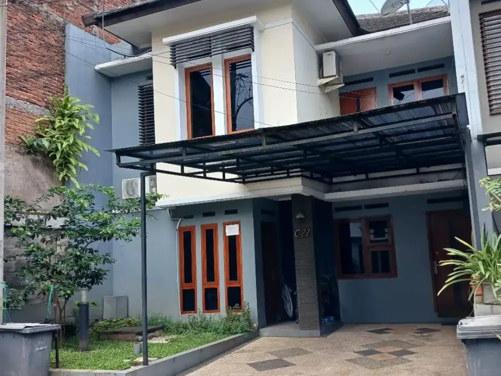 rumah mnimalis 2 lantai siap huni dijual murah sangat strategis di cluster antapani bandung