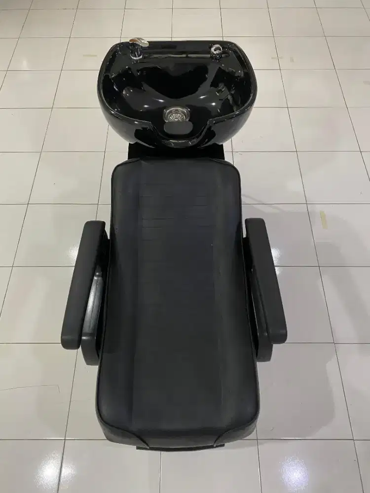 Kursi keramas salon barbershop washbak