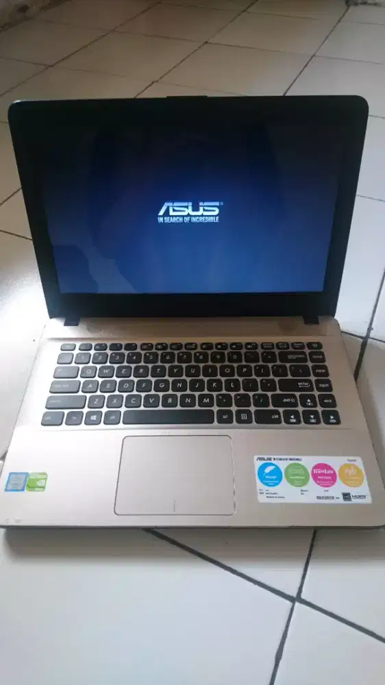 Asus X441UV i3 vga