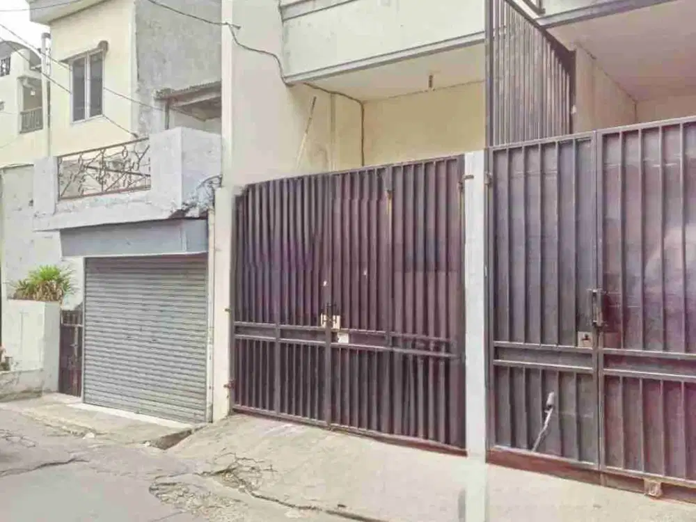 DIJUAL RUMAH 2 LANTAI STRATEGIS
di Muara Bahari, Ancol Selatan – Jakarta Utara.
SIAP HUNI, SHM, AKSES JALAN LEBAR, BEBAS BANJIR