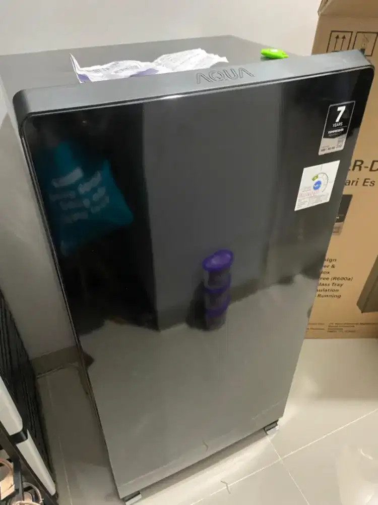 Dijual Kulkas 1 pintu merk Aqua