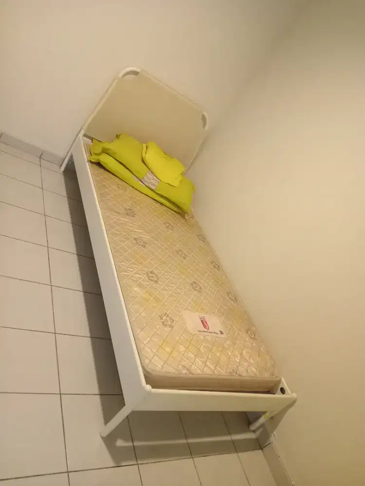 Ranjang besi set kasur