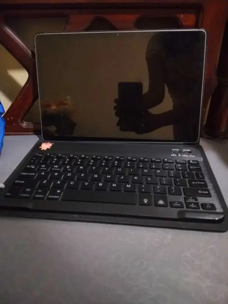 Jual Cepat Tablet itel Vista 10 (4GB/128GB) + Keyboard & Stylus Pen