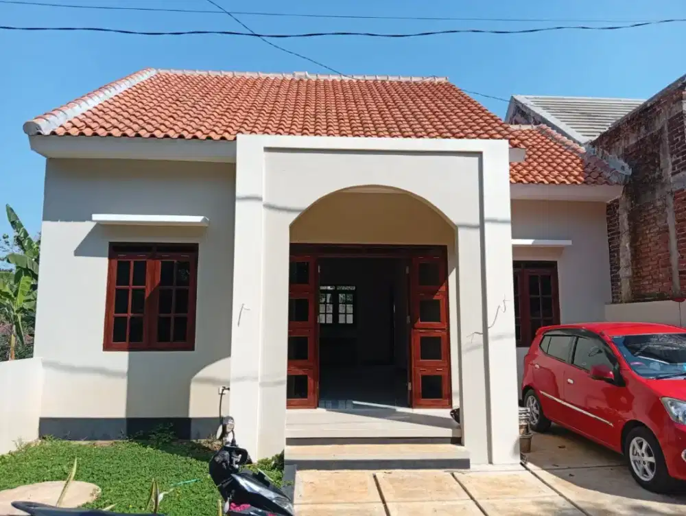 RUMAH STRATEGIS SIAP HUNI SHM READY DEKAT KE KAMPUS UNNES