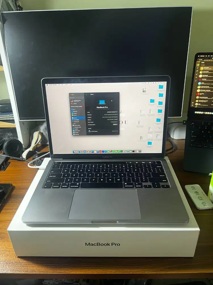 MacBook Pro 13 2020 Intel i5 8/256 Fullset Box Mulus