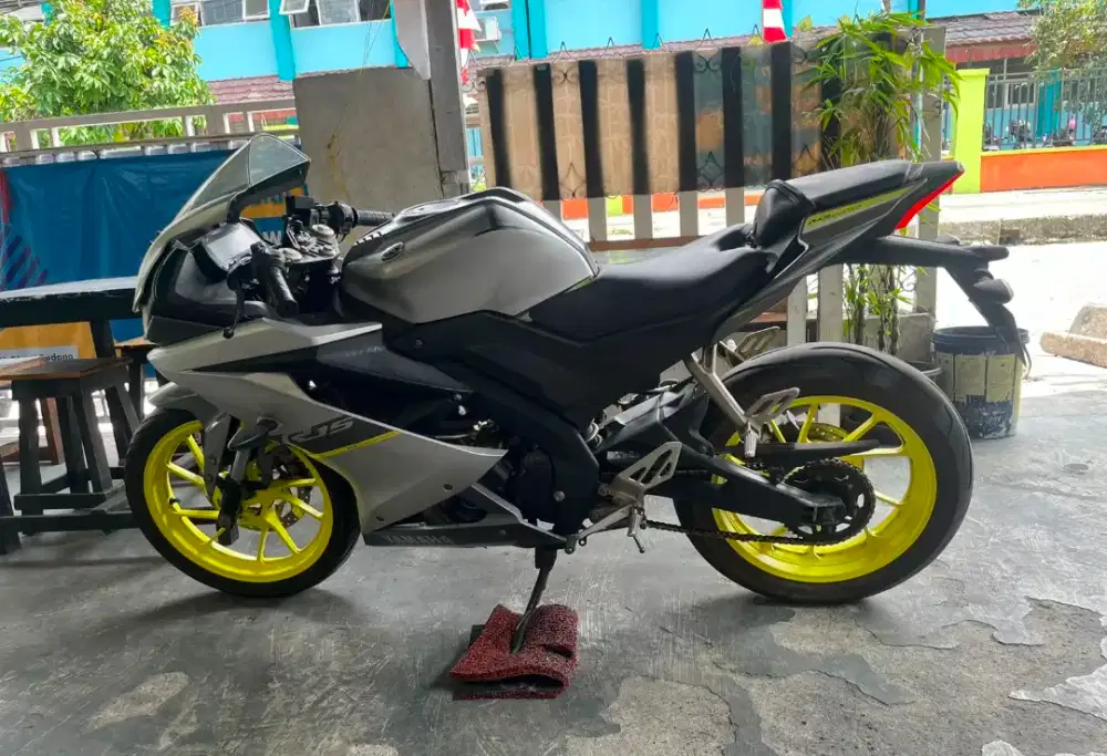Yamaha R15 V3 / Plat BA pdg