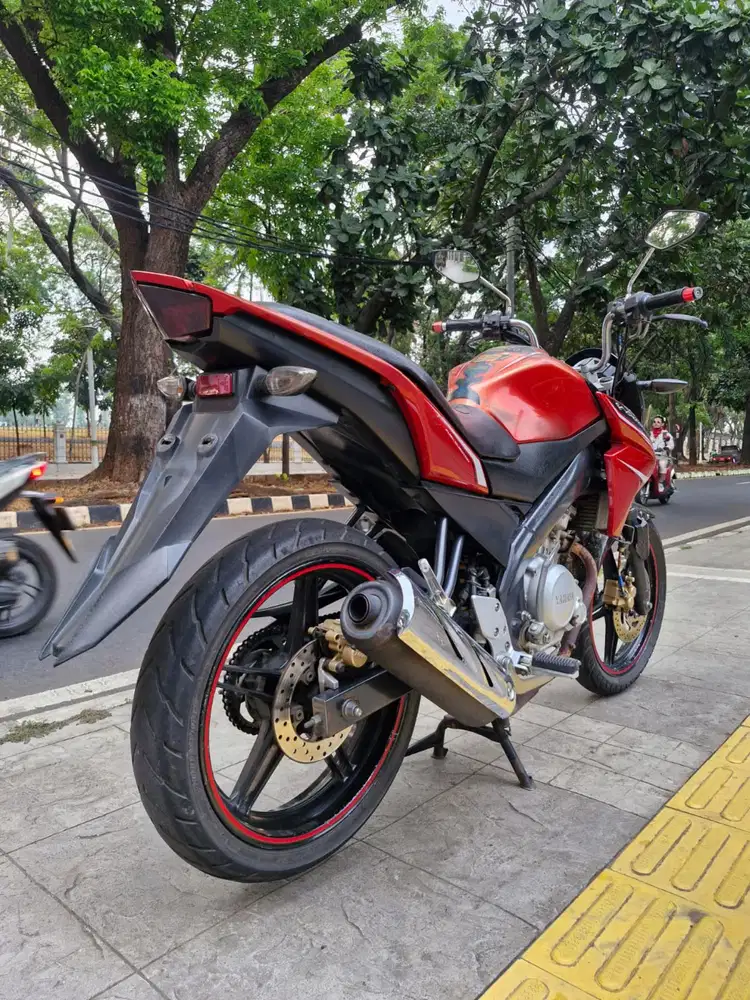 DIJUAL CASH YAMAHA VIXION KS THN 2013 PJK PULES SIAP PAKAI