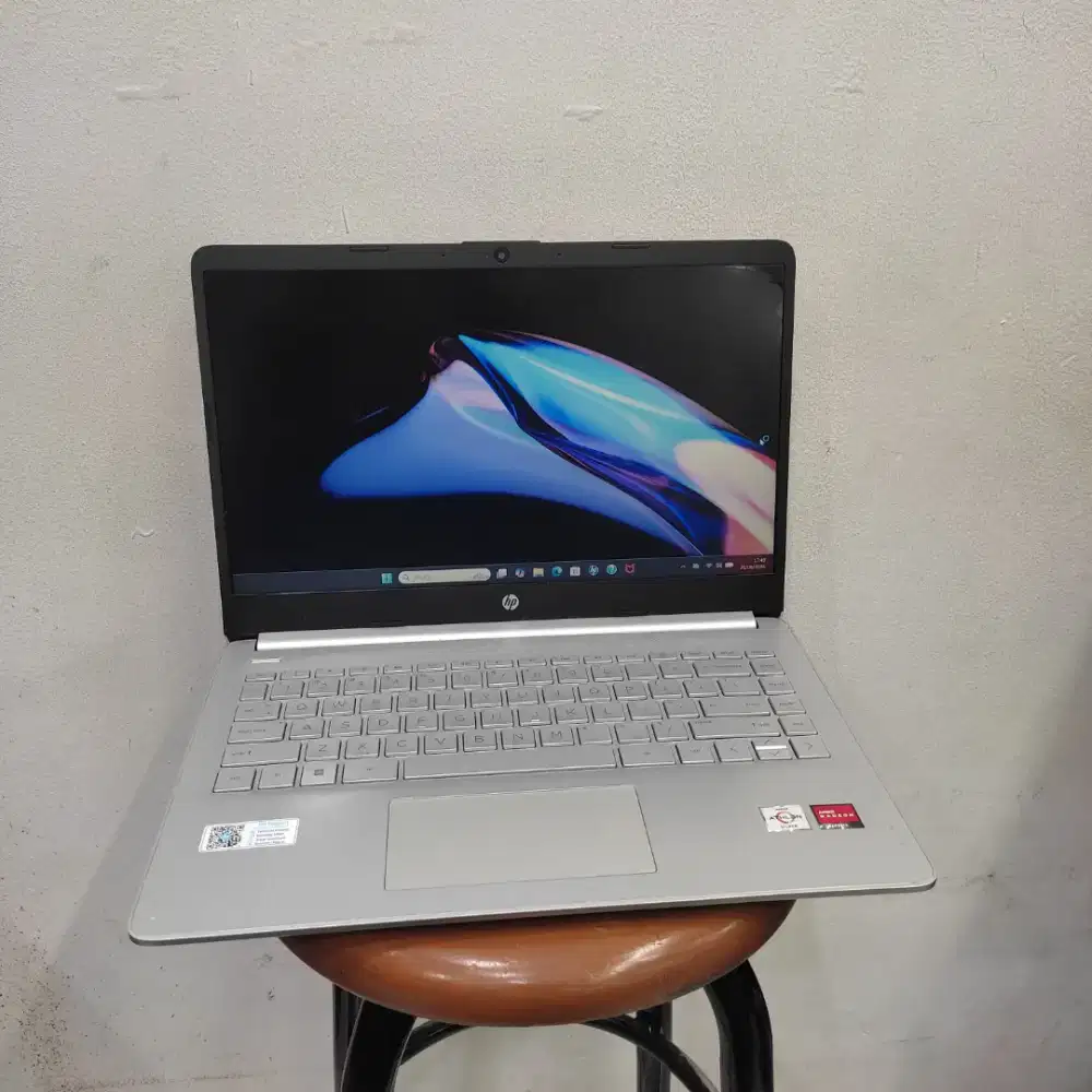 HP 14S-FQ AMD ATHLON SILVER 3050U RAM 4 GB SSD 512 GB