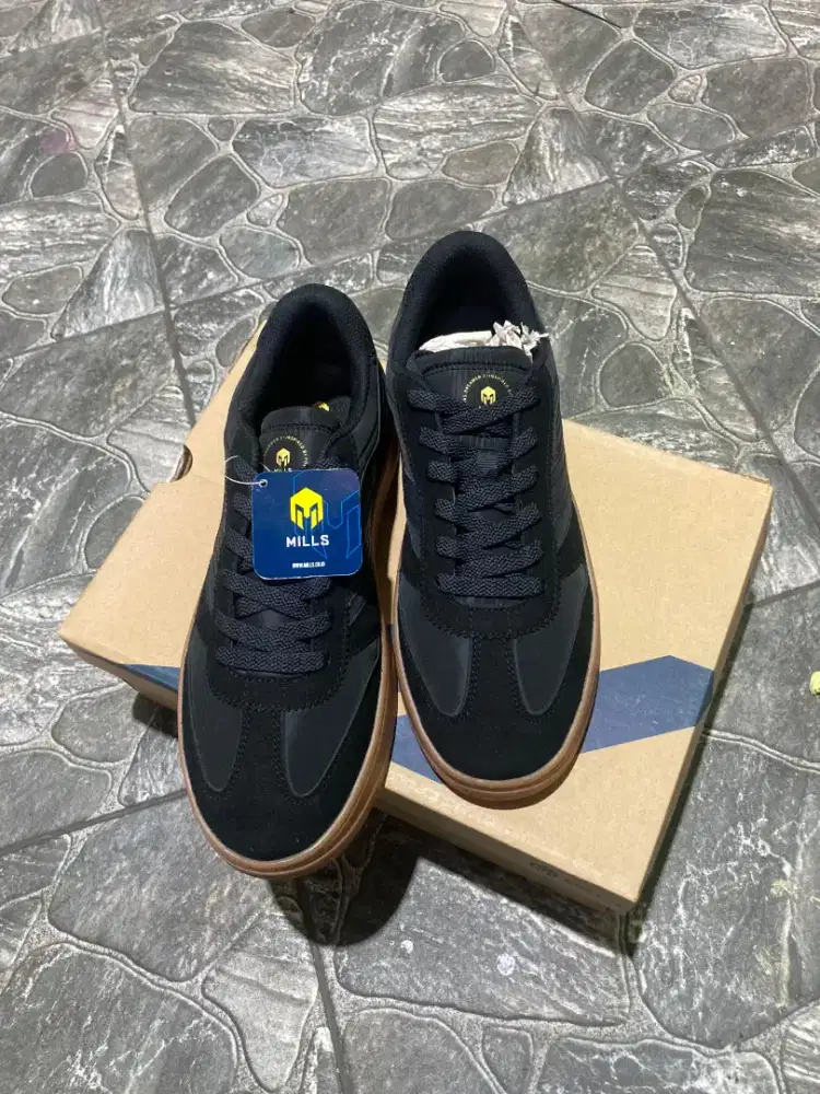 Sepatu Mills Ultras Dreamer 2