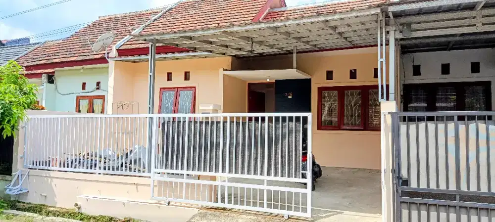 Di kontrakan/dijual rumah di Sawangan Permai