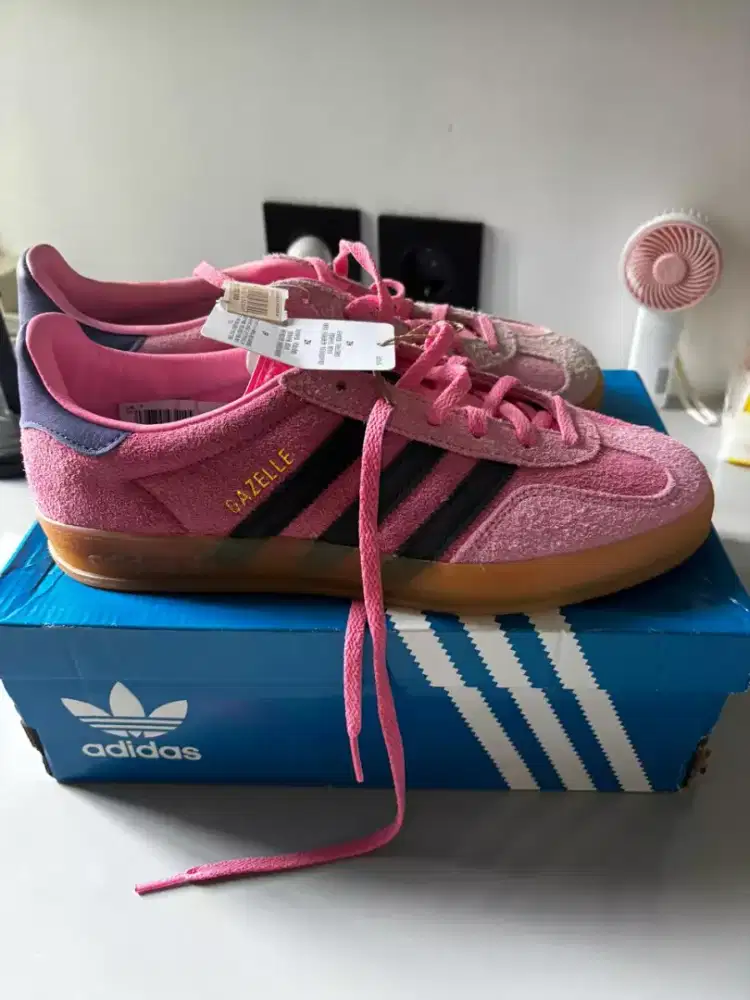 sepatu wanita Adidas gazelle