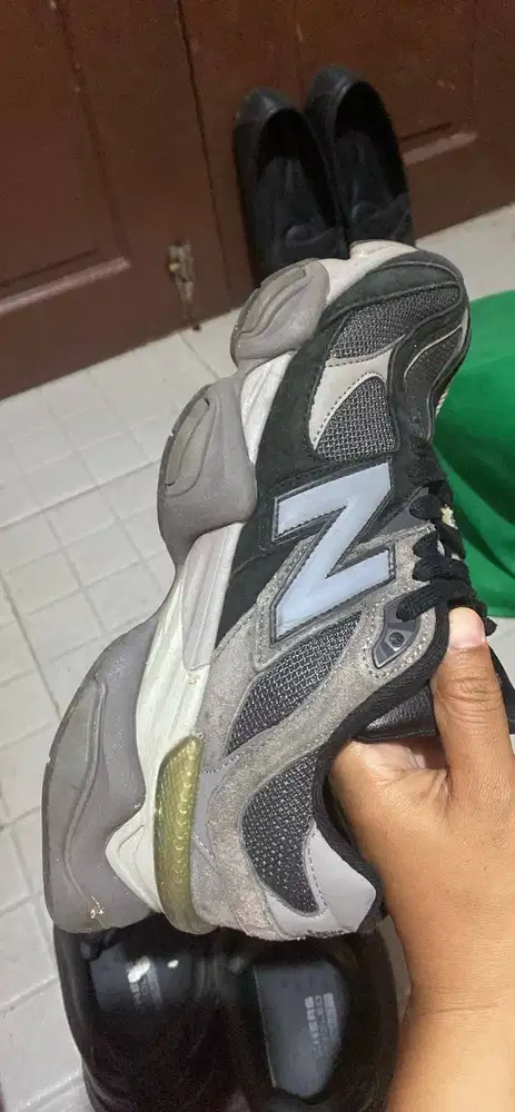 Dijual sepatu NB 9060 gratis SKECHERS