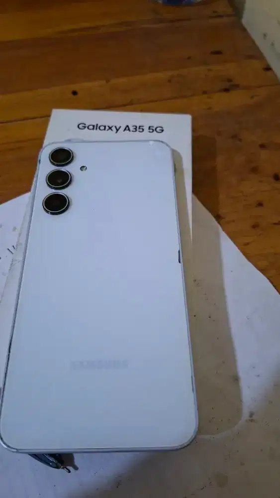 Jual hp samsung A35 mulus ,minus prnah ganti LCD tp masih lsangat aman