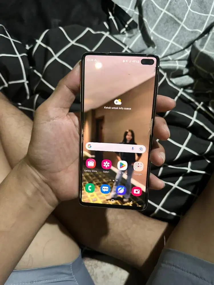 JUAL SAMSUNG S10+ RAM 8/128GB SEMUA MASI ORIGINAL!!