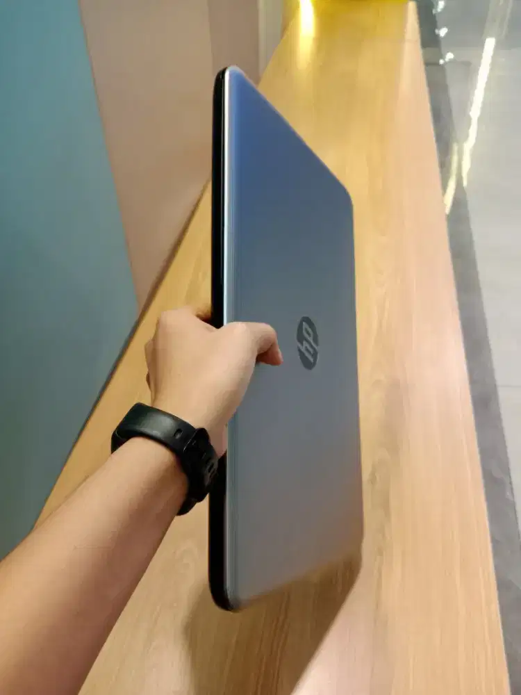 LAPTOP MULUS SEPERTI BARU NO MINUS SIAP PAKAI