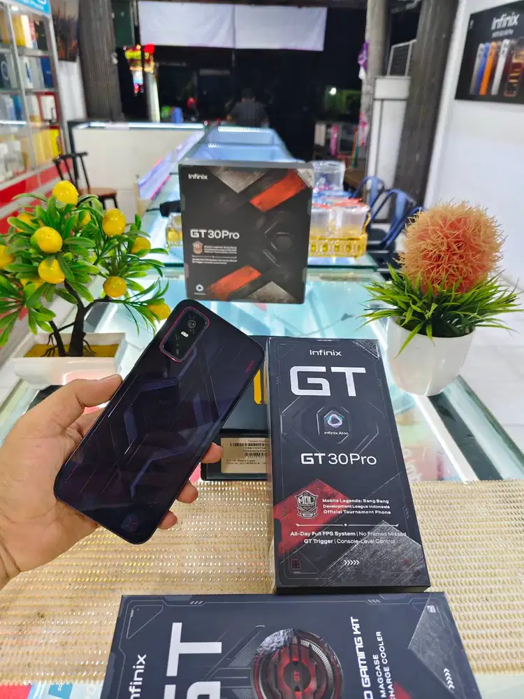 Infinix GT 30 Pro 5G Special Edition Ram 8+8Gb/ 256Gb Fullset Mulus