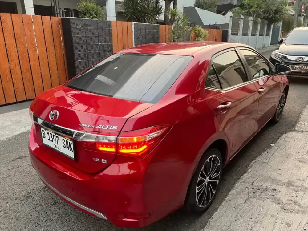 Toyota altis 2014 type v pajak idup