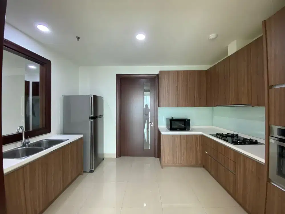 Dijual Apartemen Pakubuwono view 3BR uk196m2 at Jakarta Selatan