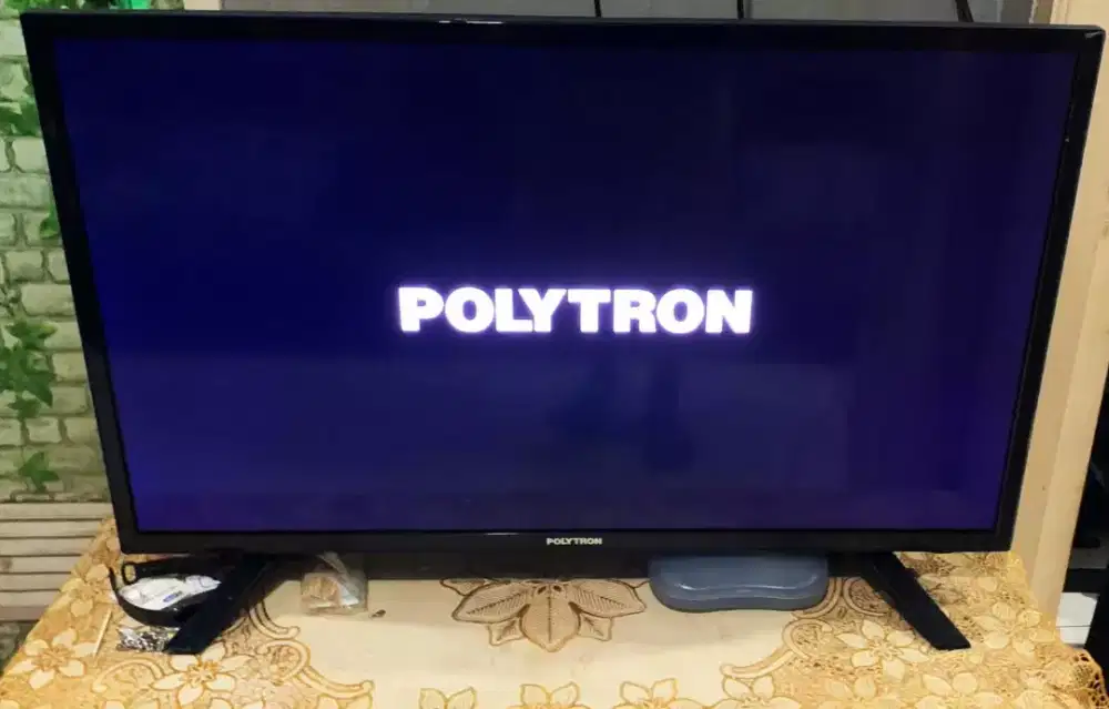 TV LED 32 INC POLYTRON SMART ANDROID & DIGITAL TV BAGUS & GBR BENING