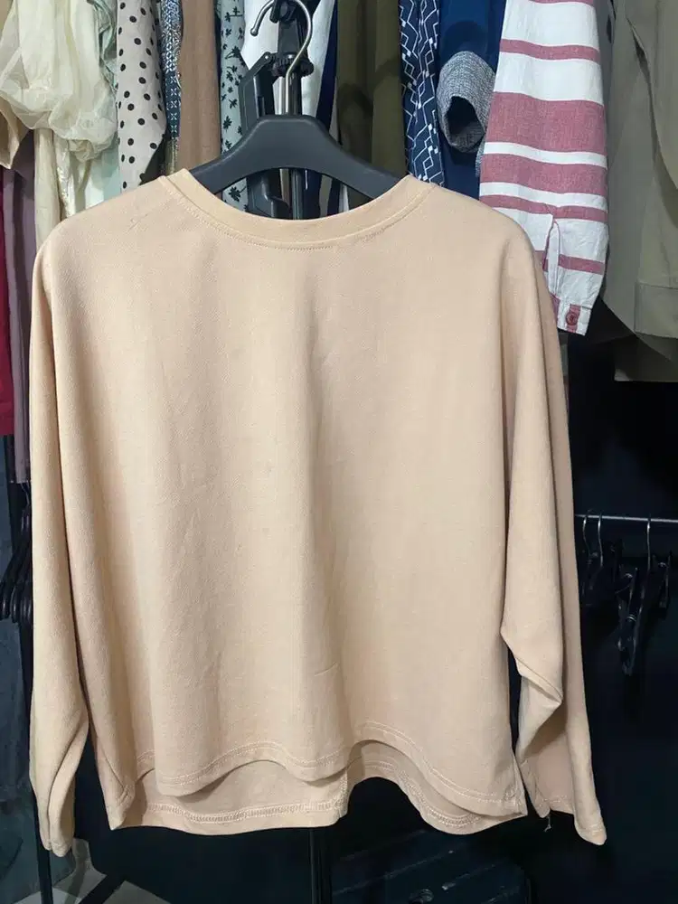 BAJU ATASAN WANITA LENGAN PANJANG