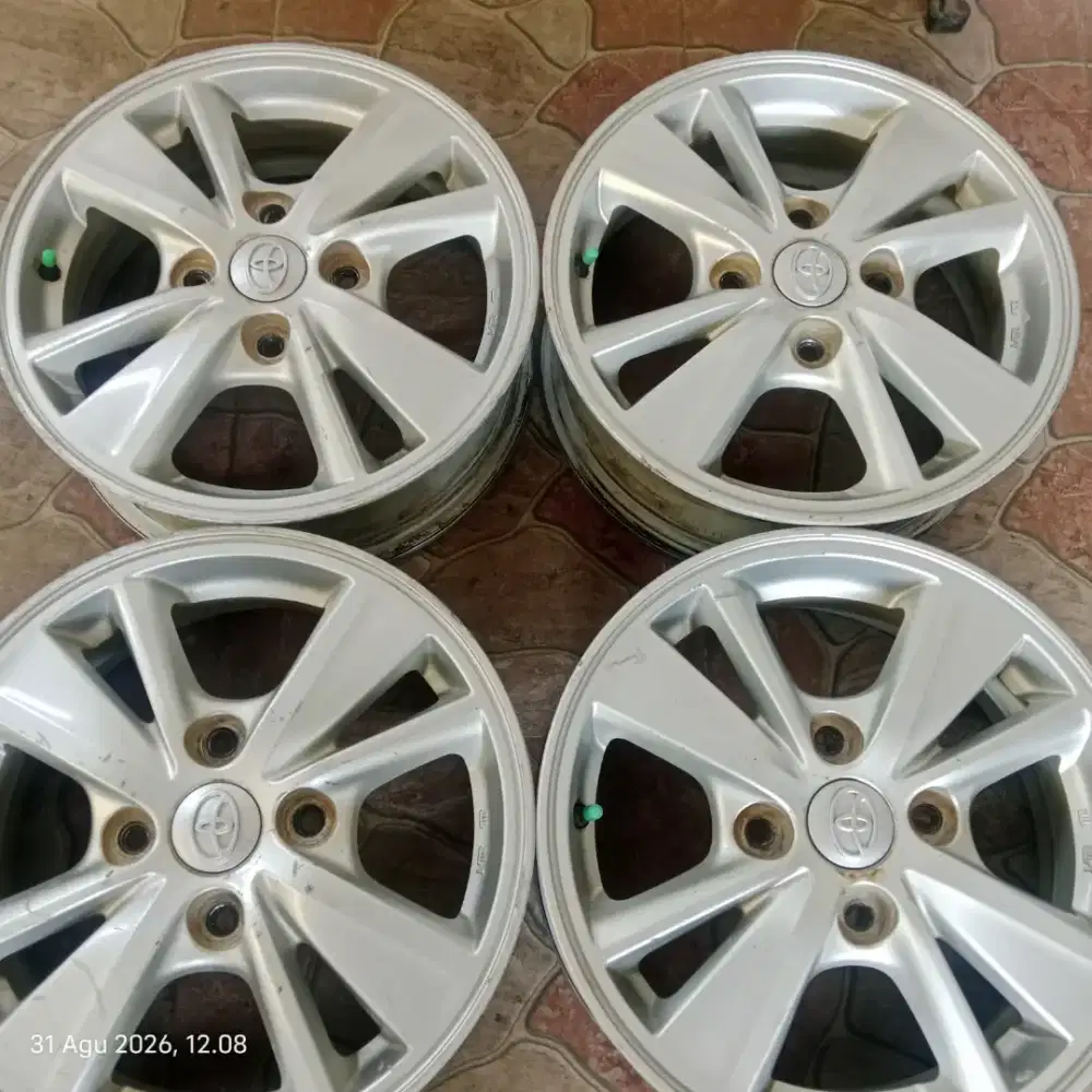 Velg Original Avanza Veloz R 15