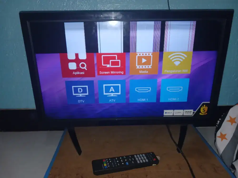 TV LED POLYTRON 24 INC DIGITAL MINUS SEPERTI DI GAMBAR
