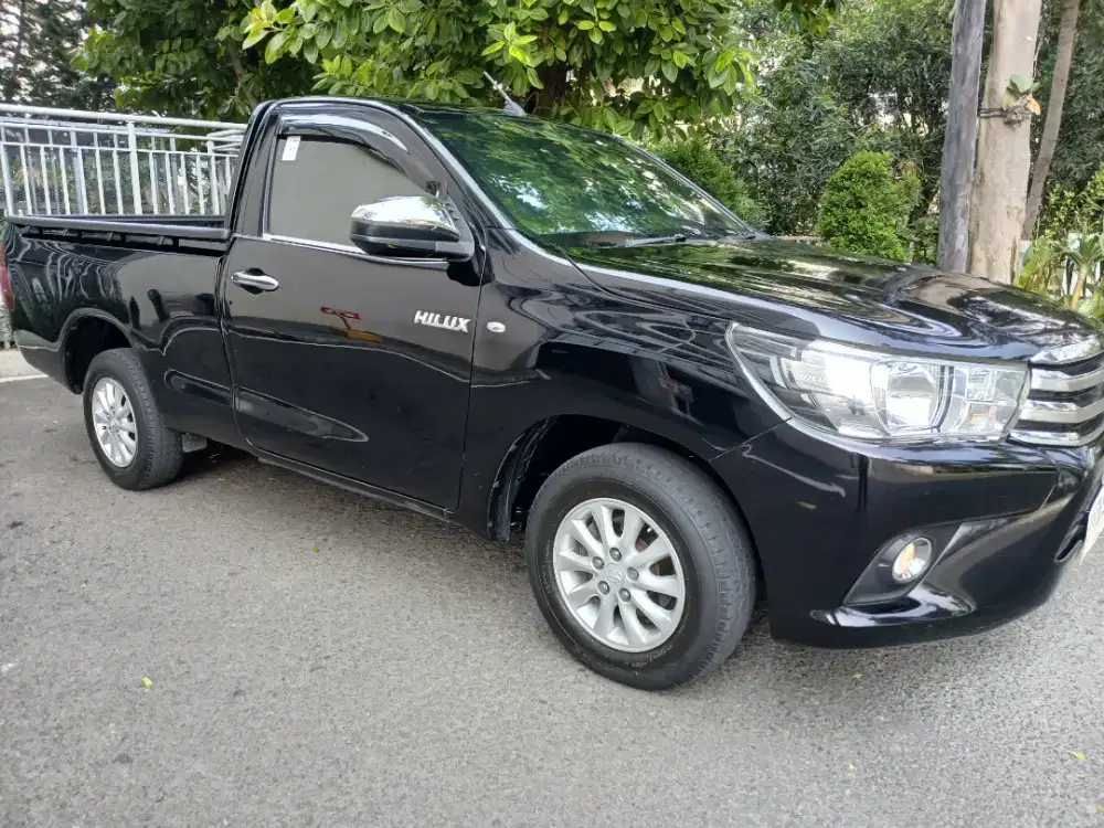 Toyota hilux 2022 single cabin diesel 4x2 tgn 1 low km 25 ribu pick up
