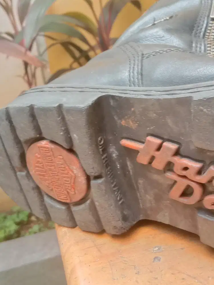 Sepatu touring Harley Davidson