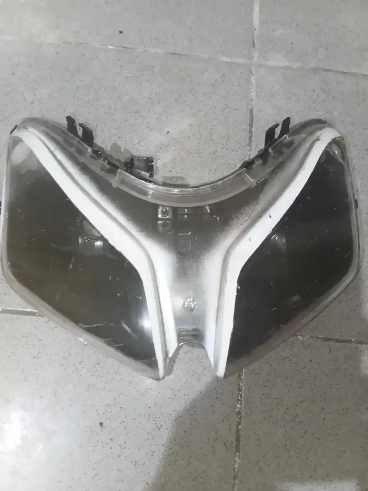 Lampu depan vario karbu smoke