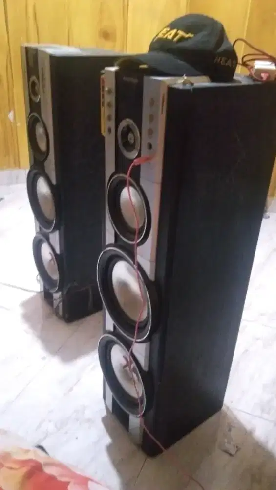 Speaker polytron