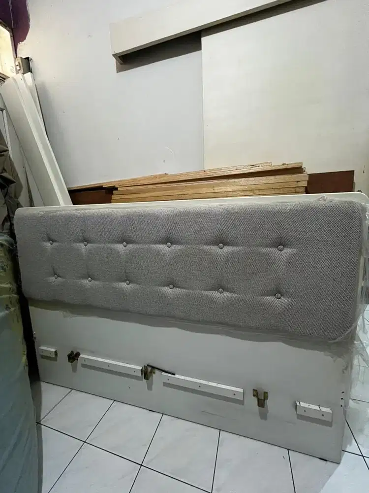 [SECOND] Dipan Tempat tidur + Laci offoliving