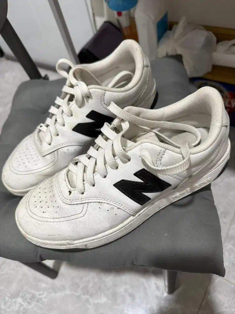 NB White sz 41.5