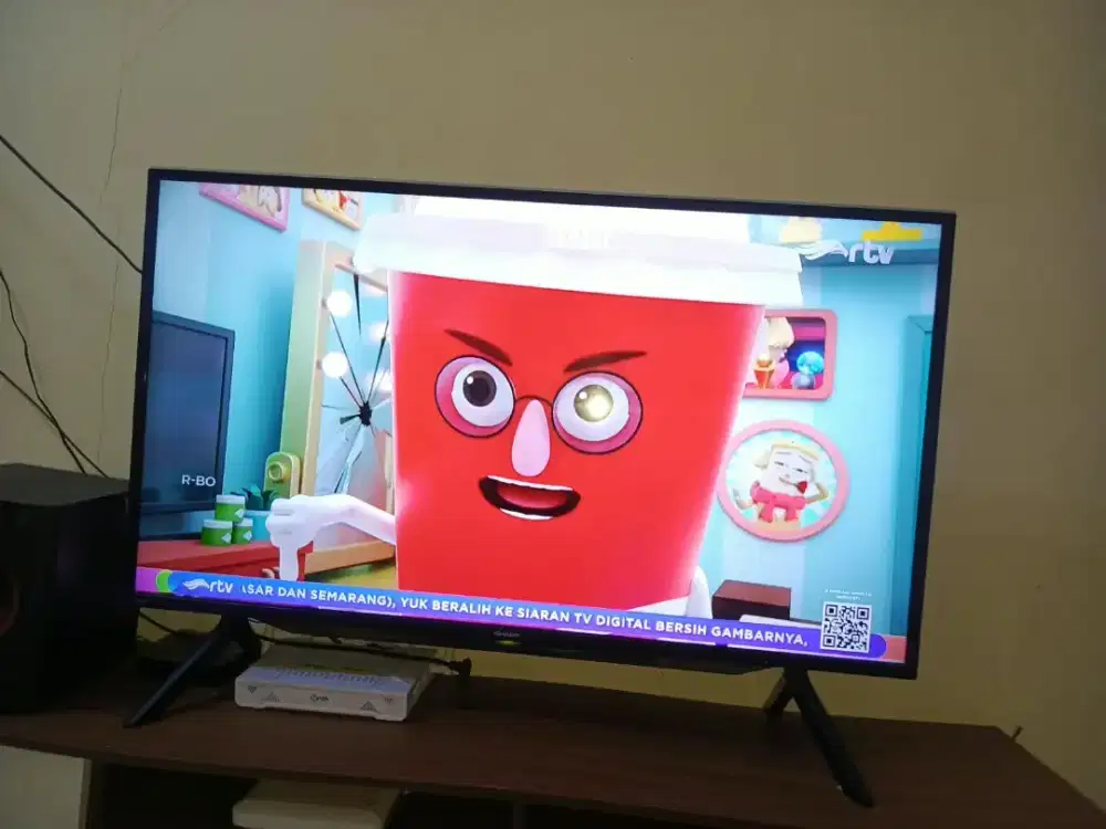 TV sharp 42 inch digiral