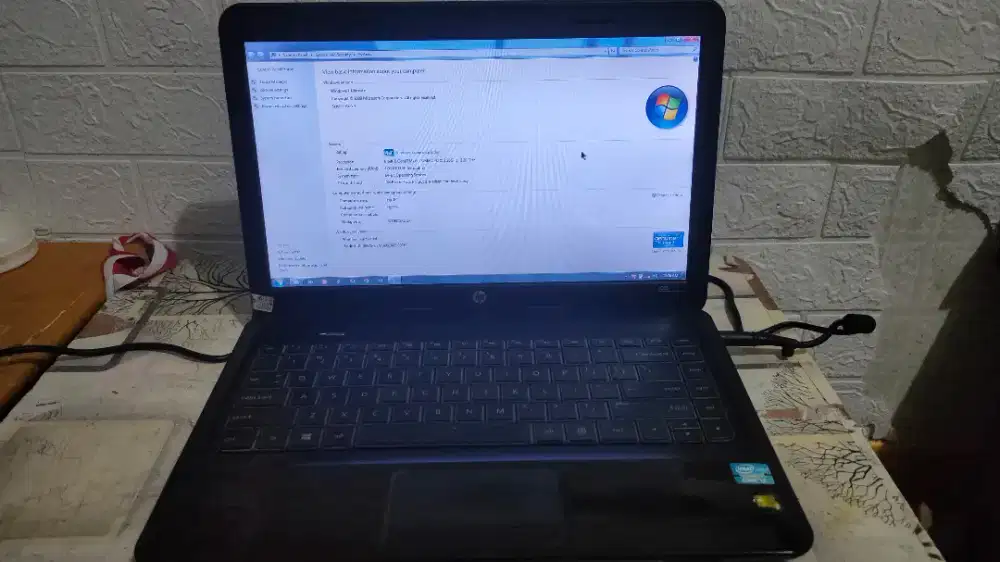 LAPTOP HP 1000 Core i3, Amd